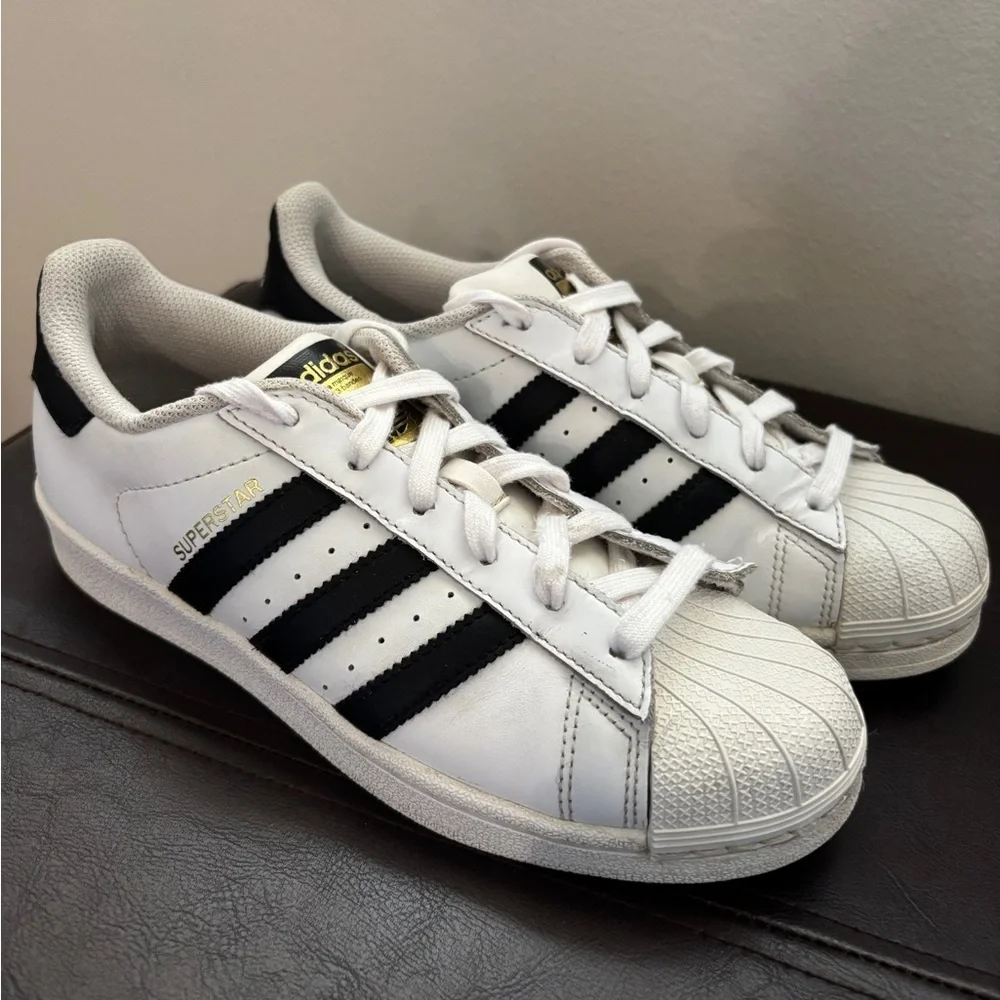 Men’s Adidas Superstar Shoes, Low Top Sneakers, Rubber Outsole Black White 4.5
